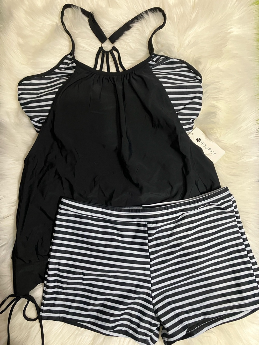 Women’s Black & White Striped Tankini Swimsuit Size XLarge